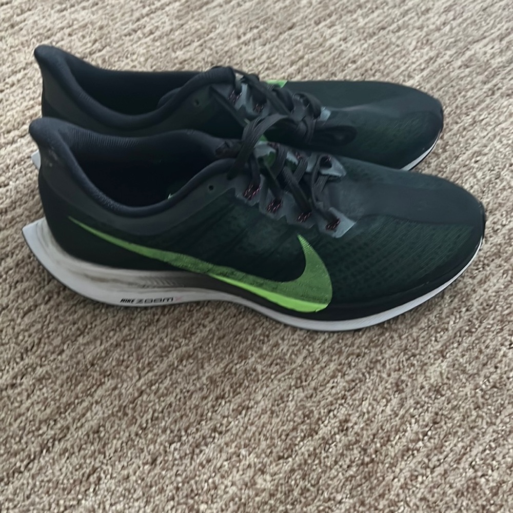 Used Nike Zoom Pegasus 35 Turbo size 9.5